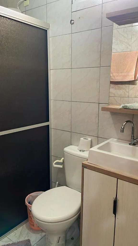 Vakantiehuis Casa Nos Bairro Dos Ingleses Em Florianopolis, Proxima A Praia, Supermercados, Padarias E Farmacias.